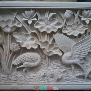 Relief motif tumbuhan